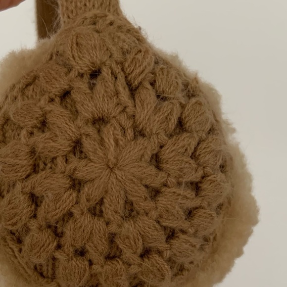 Ear Muffs, Soft and Cozy Winter Ear warmers. - Picture 13 of 14